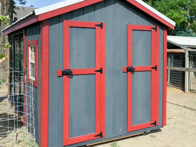 custom color options availabe in washington for custom hand built outdoor dog kennel