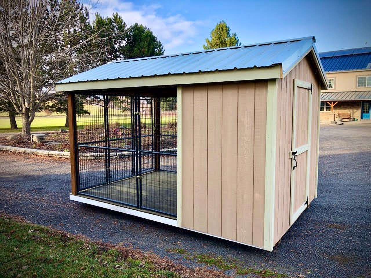 custom hand built basic dog kennel in tri cities washington